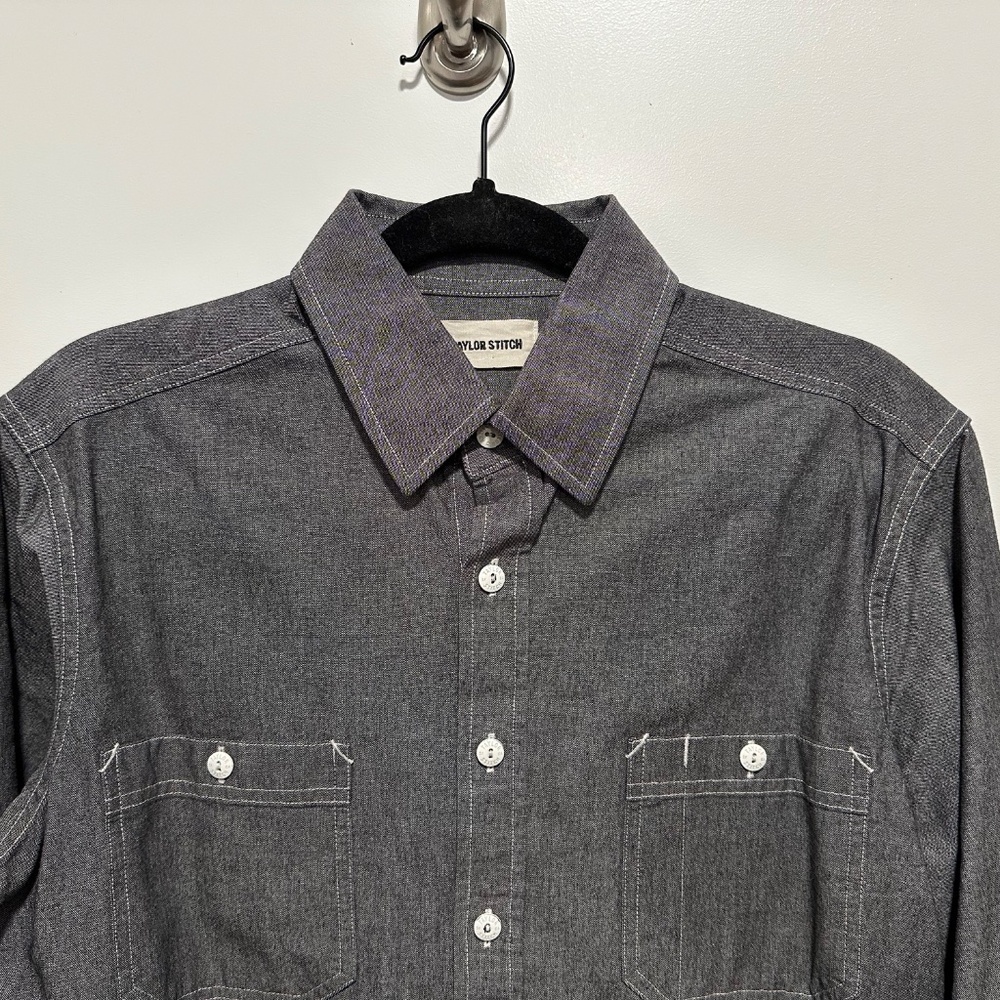 Taylor Stitch: California in Charcoal Everyday Chambray (M, size 40) LIKE-NEW